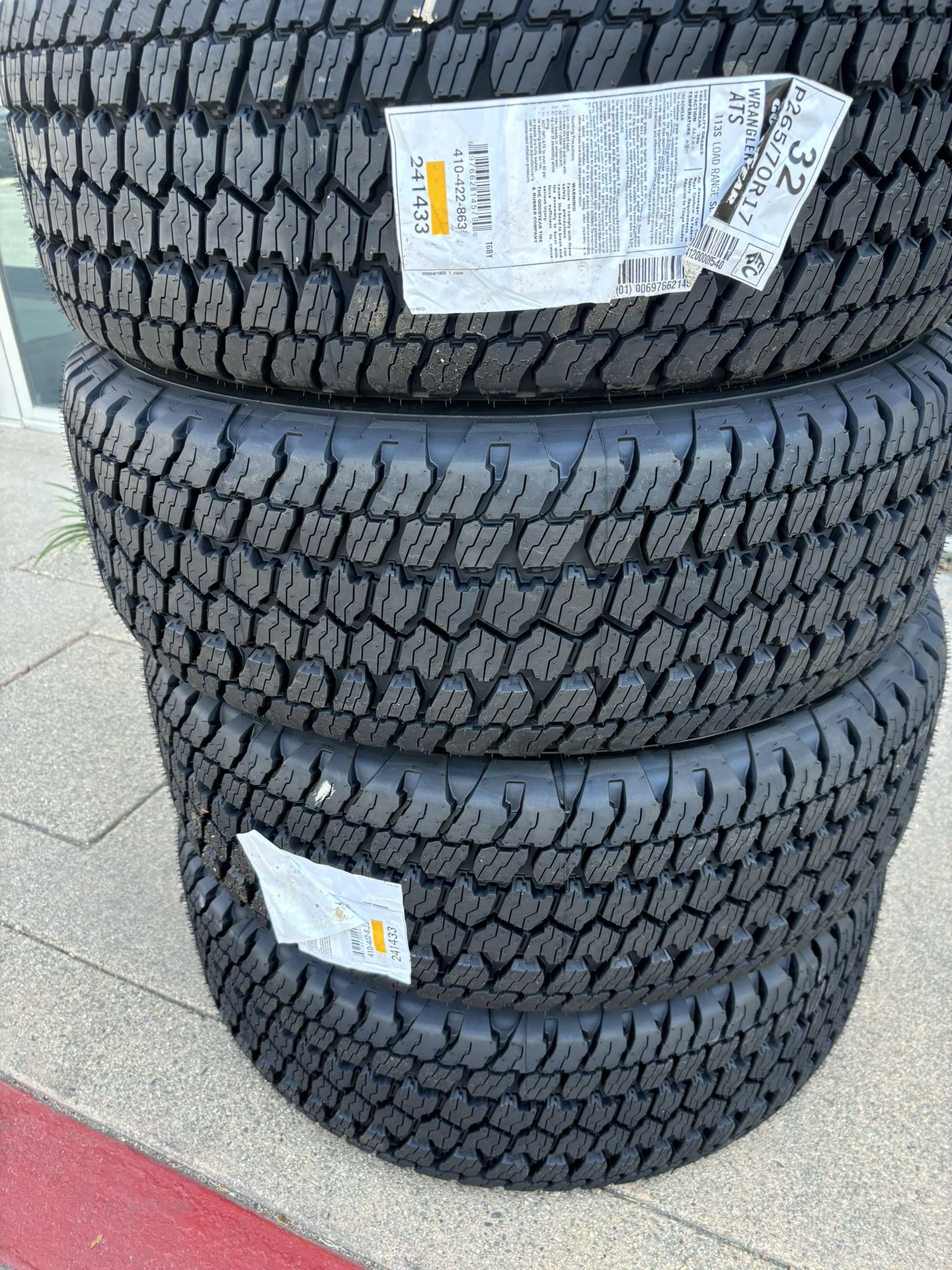 4 Tires Goodyear 265x70-17 $600 