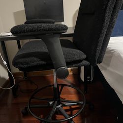 Adjustable drafting office chair