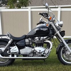 2004 Triumph Bonneville America 