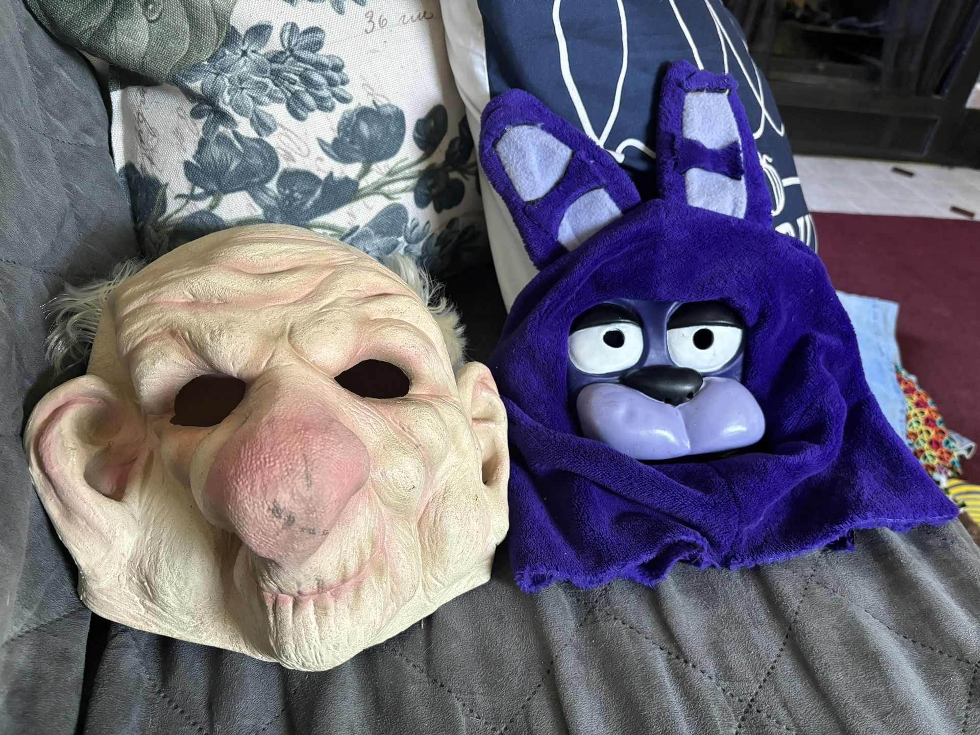 Hallloween Costumes And Masks