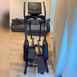 NordicTrack X16 Elliptical Premium X Series 3-in-1 Fitness Trainer - Like New - Dallas, TX