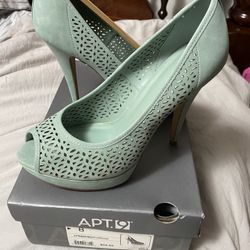 Teal Woman high Heels Size 8
