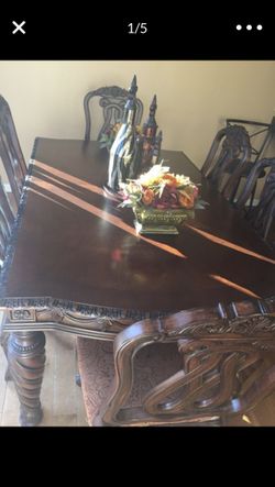 Dining table set