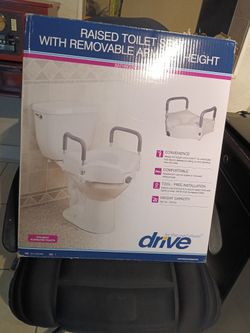 Raised Toilet Seat with removable arms