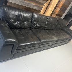 Leather Couch- Pick Up In Kendall. 