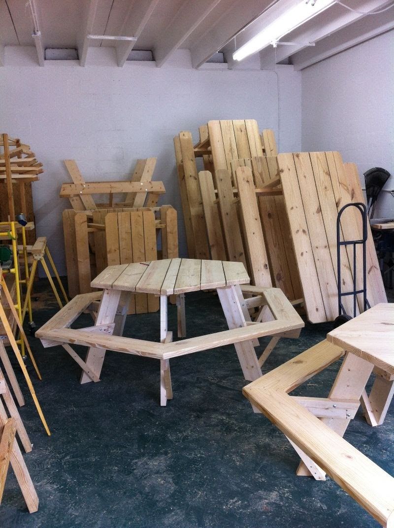 (NEW) Picnic Tables