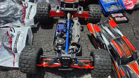 Used Traxxas Sledge RTR batt/charger many upgrades and extra parts lot