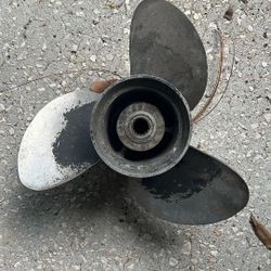 Evinrude Johnson V6 Prop 