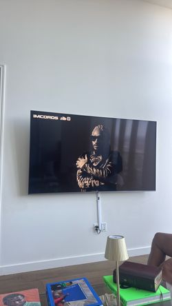 90inch TV