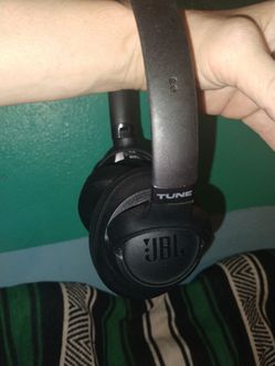 JBL Tune Over-Ear Headphones Black & Sony Playstation gamer headphones