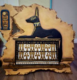Luxor Hotel and Casino Art Decor