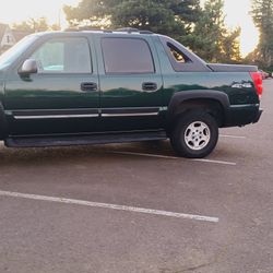 2004 Chevrolet Avalanche Beautiful Truck In Excellent Condition No Problems