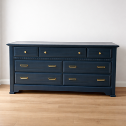7 Drawer Dresser in Midnight Shadow