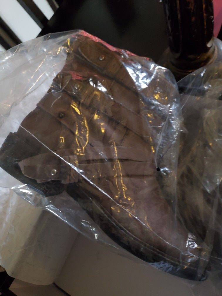Dolce VITA BOOTS SIZE 8