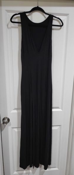 ✨ Black Sleeveless Deep V-Neck Maxi Dress – Side Slits – Soft Stretch Fabric: M