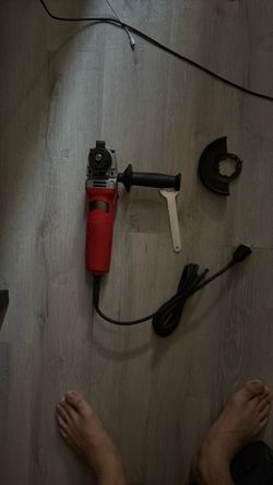Corded angle grinder
