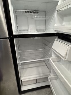 Refrigerator 65Hx29W