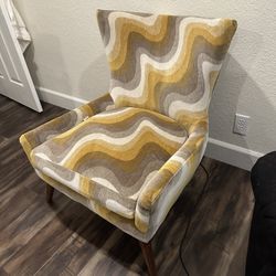 Mid-Century Modern Accent Chair – Retro Pattern, Solid Wood Legs