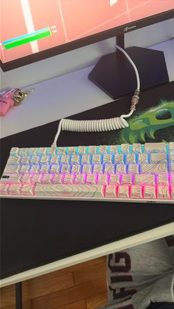 MAGEGEE keyboard with high ground key caps MAGEGEE keyboard with high ground key caps