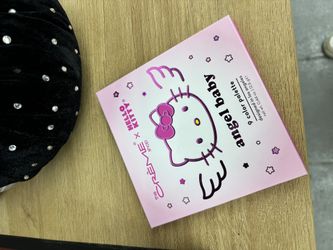 Hello Kitty Crème Shop Eyeshadow Pallet