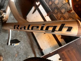 Raleigh SR Suntour AL CR870 mountain bike