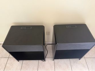 Set of 2 nightstands