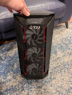 Computer case with 6x RGB fans