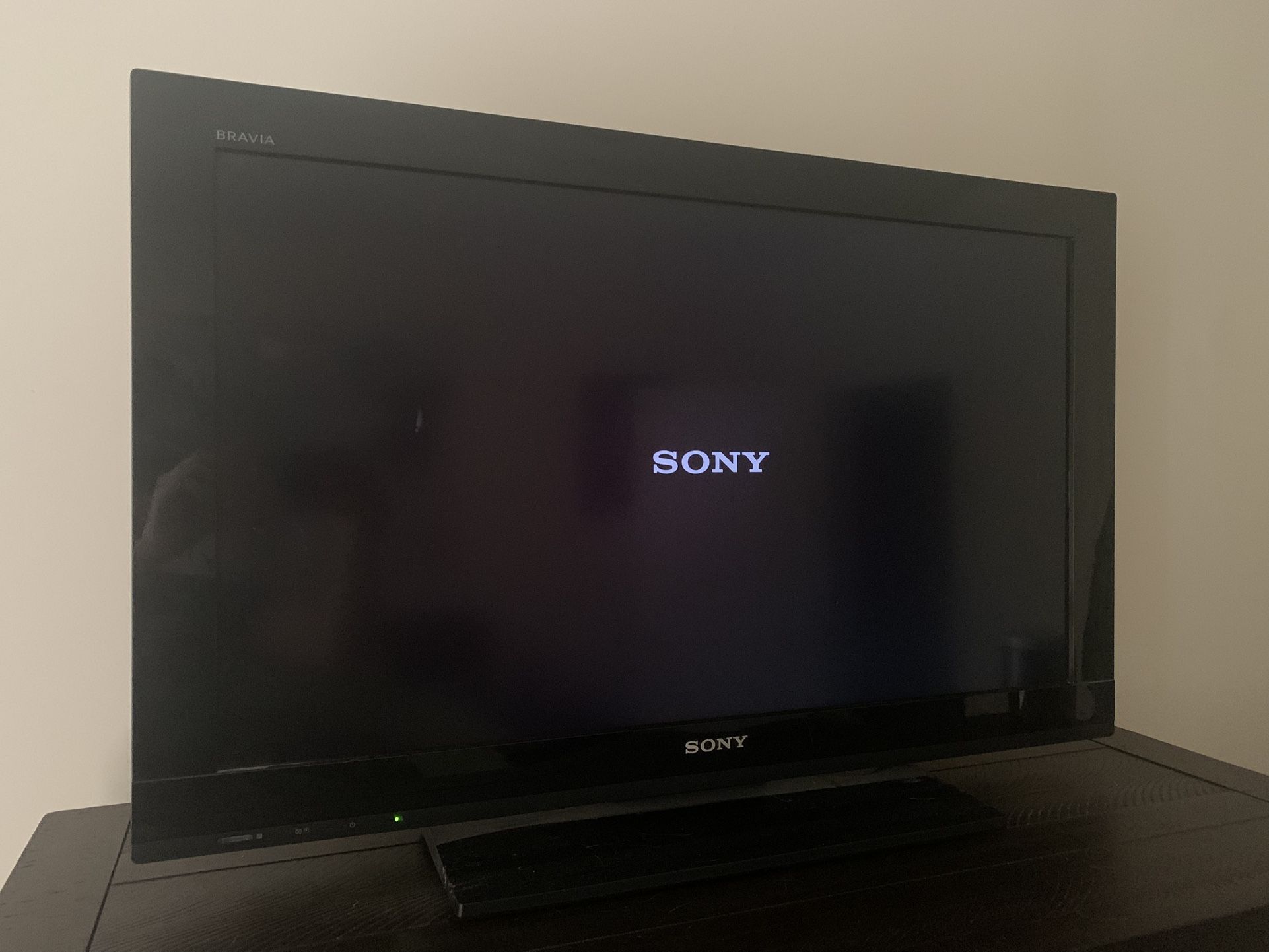 32” Sony Bravia HDTV
