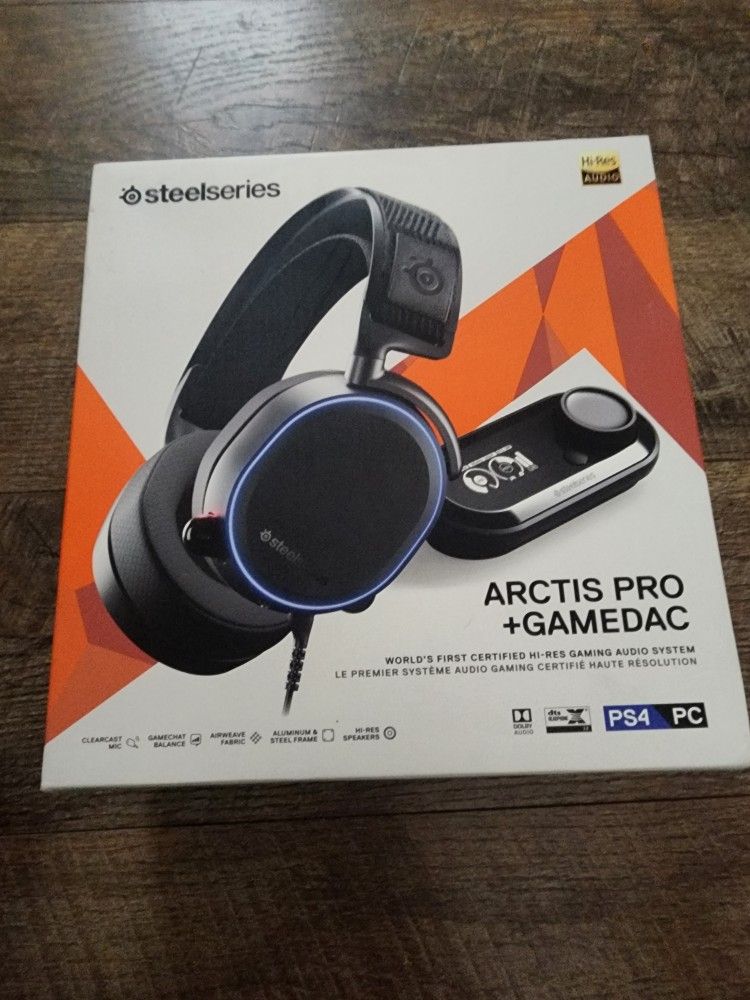 SteelSeries Arctis Pro + GameDAC Wired Gaming Headset - Certified Hi-Res Audio - Dedicated DAC and Amp - for PS5/PS4 and PC - Black