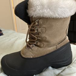 Snow Boots