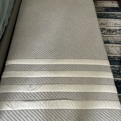 Leesa Twin Mattress 