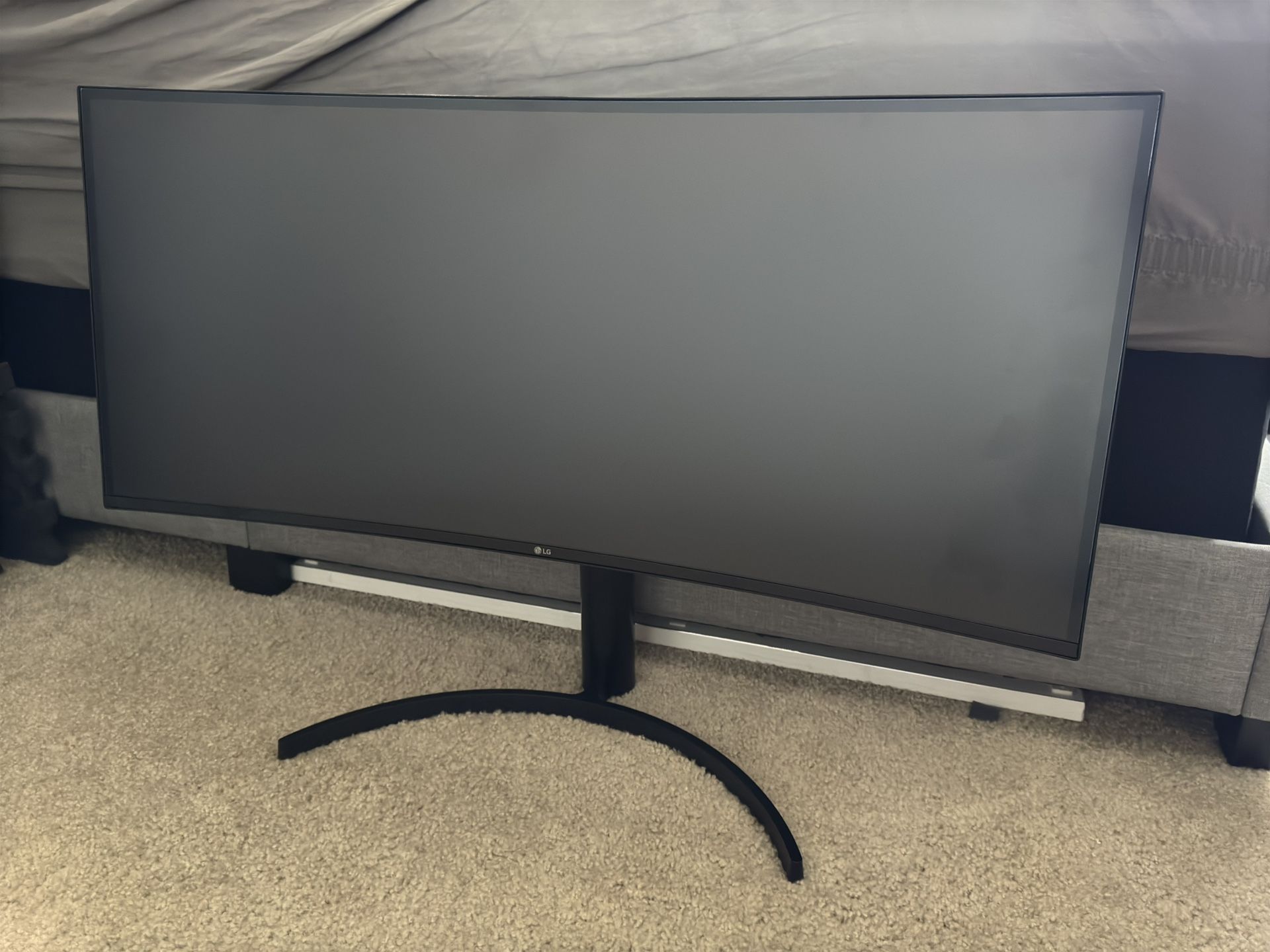 LG Curved UltraWide WN80C 34”