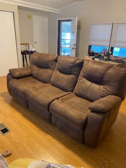 couch w/end recliners