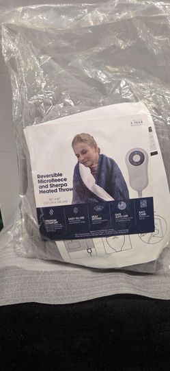 Reversible Microfleece and Sherpa Heated Throw