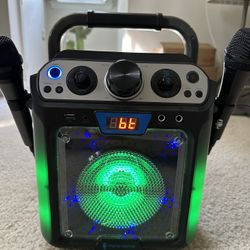 Karaoke machine 