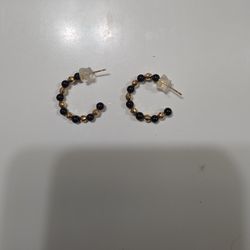 118k Japan Gold Hoop Earrings With Onyx