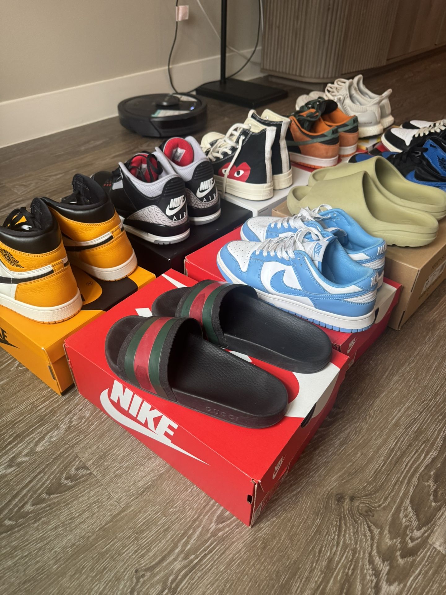 Selling Ten Shoes Jordan 1 Dunks Adidas Etc