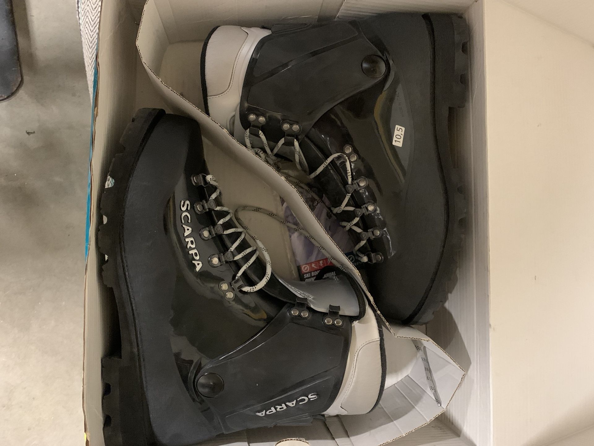 Scarpa Inverno Mountaineering Boots Sz 10.5