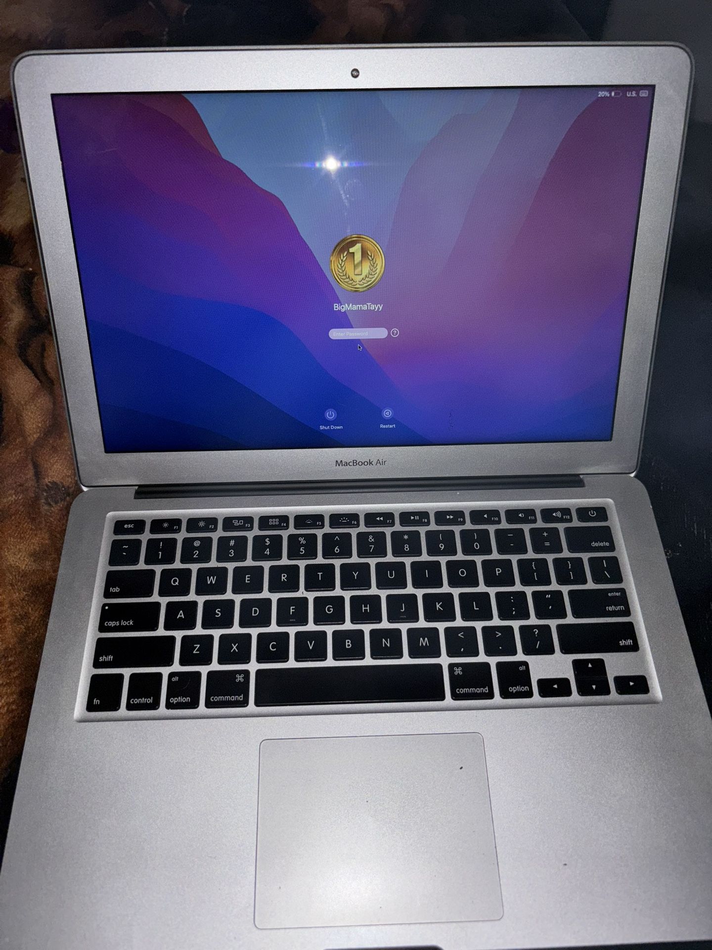 Mac Book