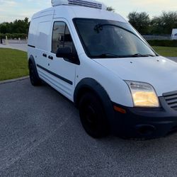 2010 Ford transit Connect With Frezzer 
