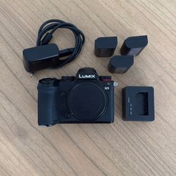 Panasonic LUMIX DC S5