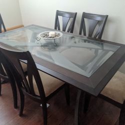 $120.00 - dining set W/ 6 Chairs EXCELLENT CONDITION