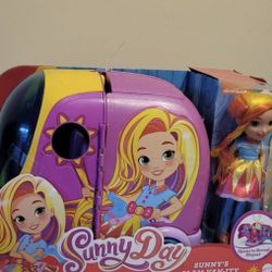 Sunny’s Day Glam Vanity Rolling Vehicle & Doll Playset