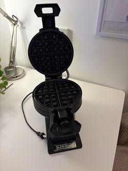 Black + Decker Waffle Maker