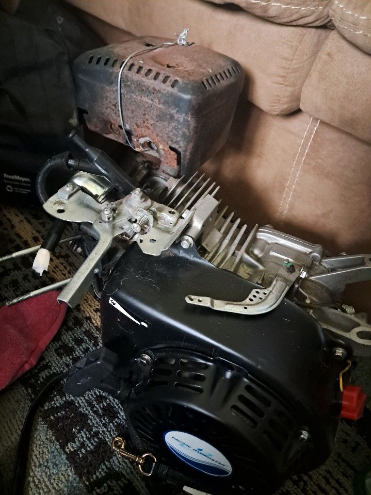 Small Water Pump Motor (NEEDS CARB) W\ Transfer Case Pacific Hydrostar Gas