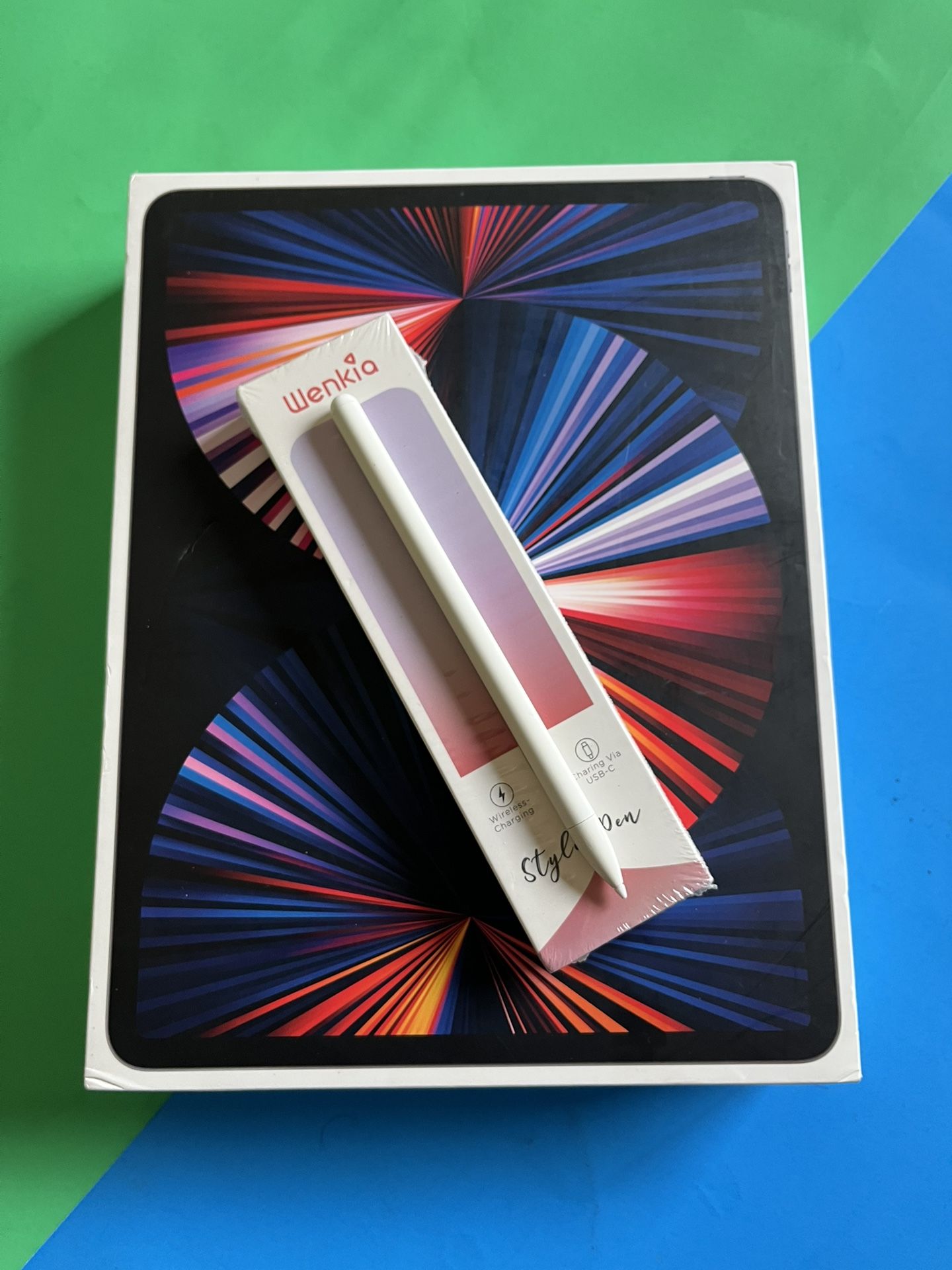 Apple iPad Pro 12.9” 5th Generation (2021 - M1 Chip) 2TB With Pen & Keyboard Case