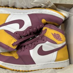 7.5 W Air Jordan 1 Retro High OG