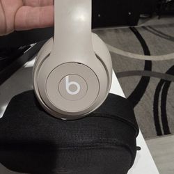 Beats Studio Pro