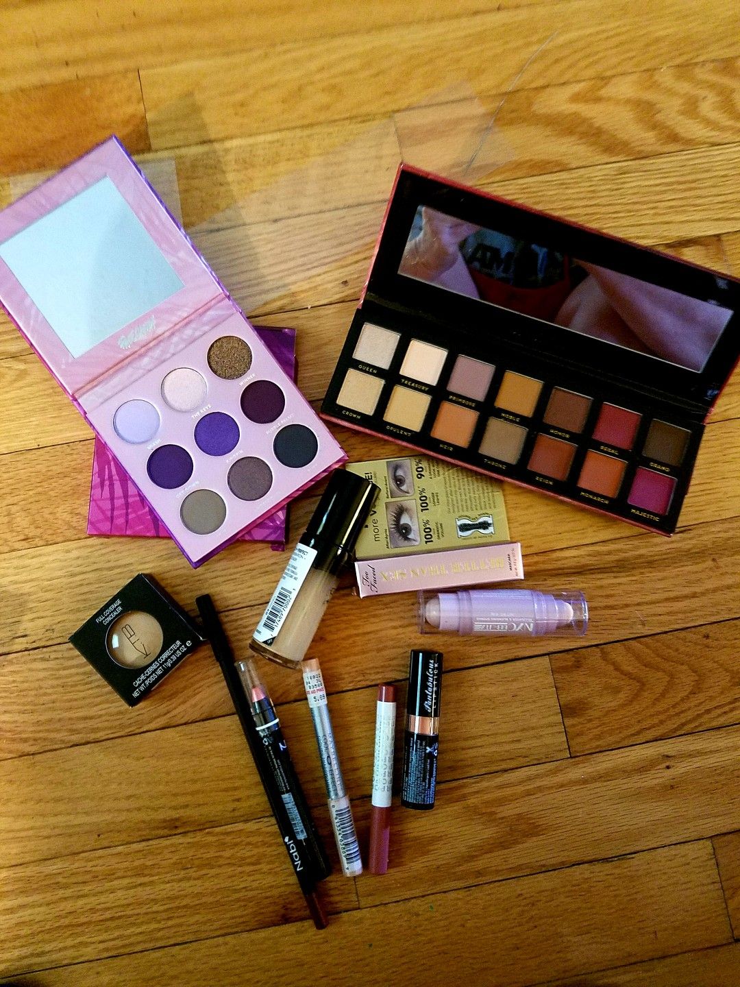 HIGH END MAKEUP BUNDLE NEW