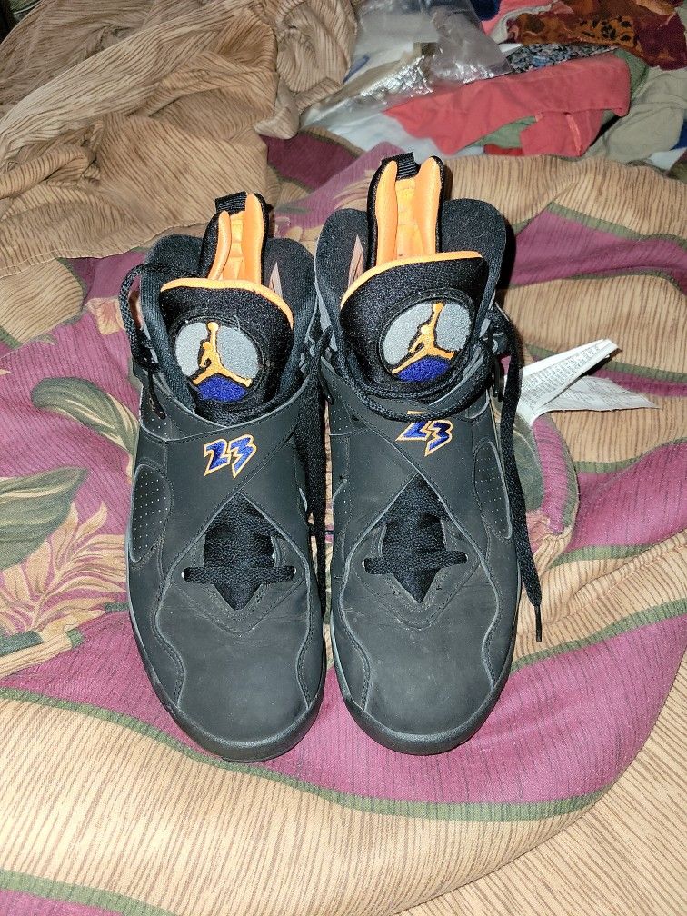 JORDAN RETRO 8